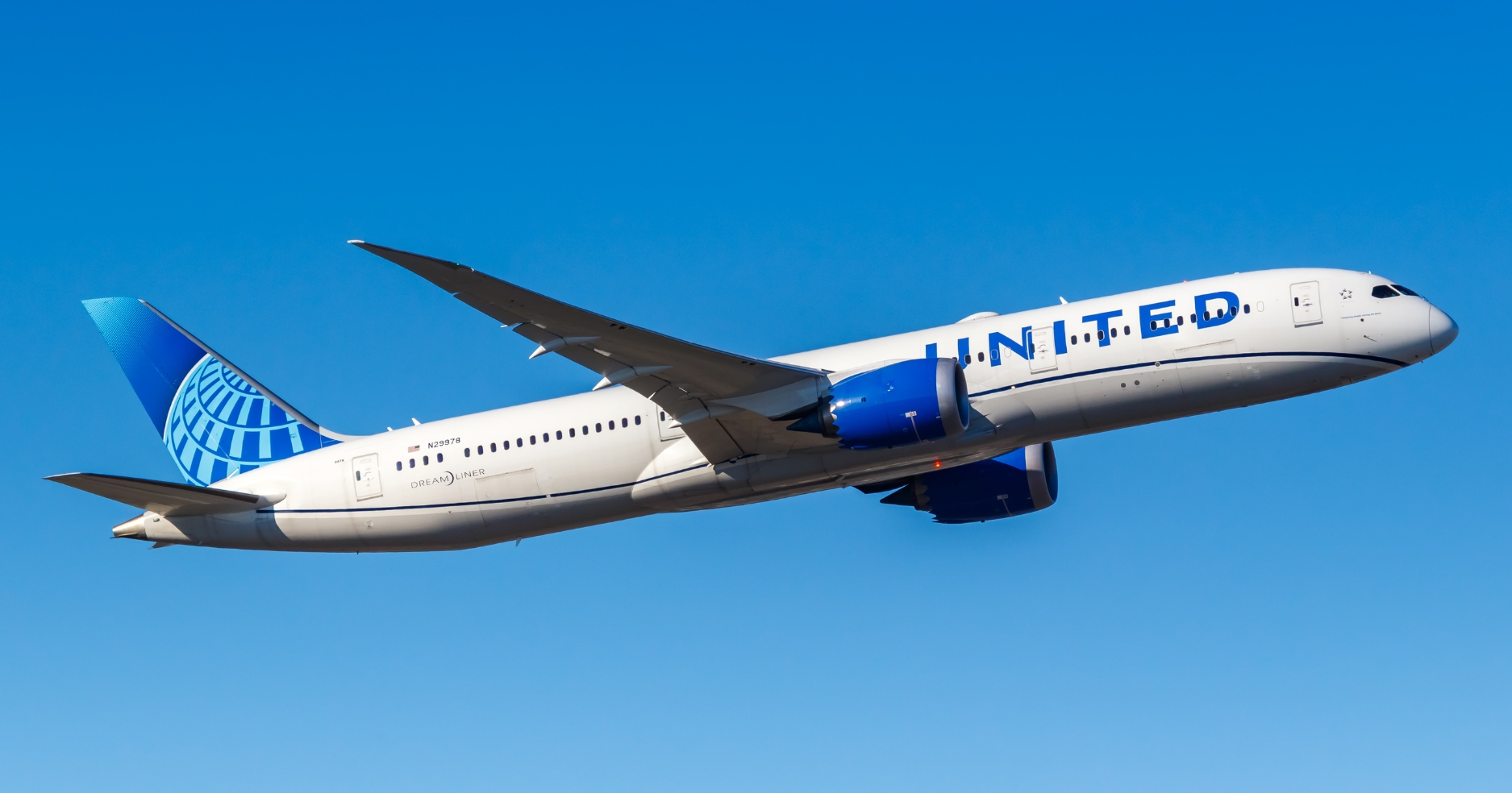 United Airlines ��Ѻ���ա������ͺ 11 ��! �Դ��鹷ҧ �����ͧ���ʖ��ا෾ϔ